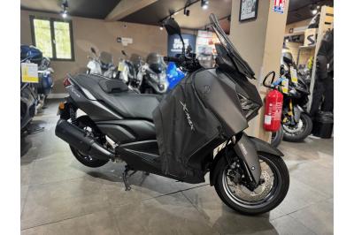YAMAHA XMAX 300