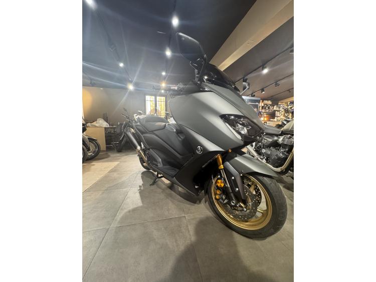YAMAHA XP T-MAX 560 TECH MAX KAMO