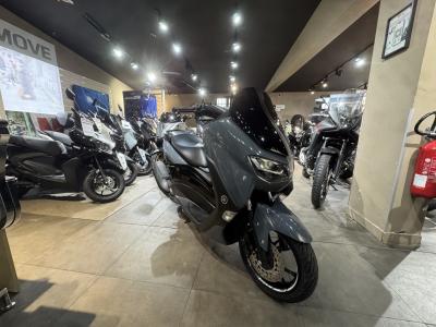 YAMAHA NMAX 125
