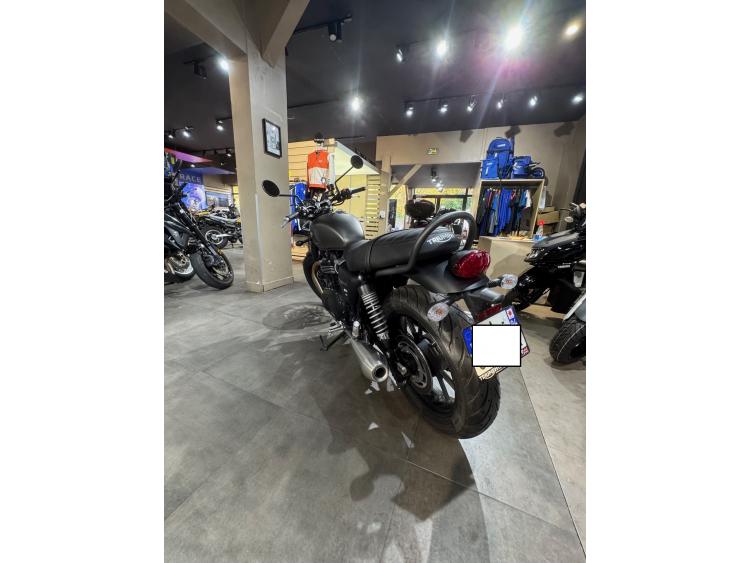 TRIUMPH STREET TWIN  900