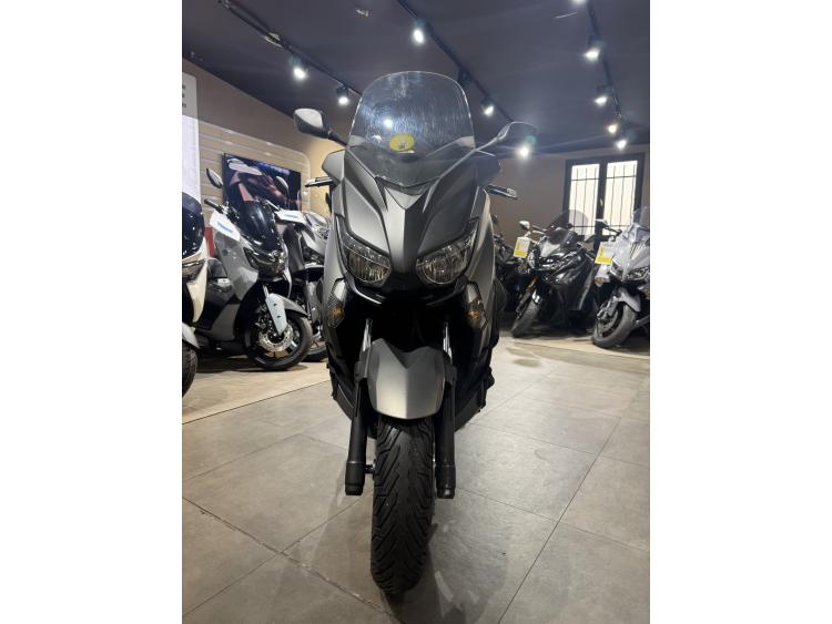 YAMAHA X-MAX 125