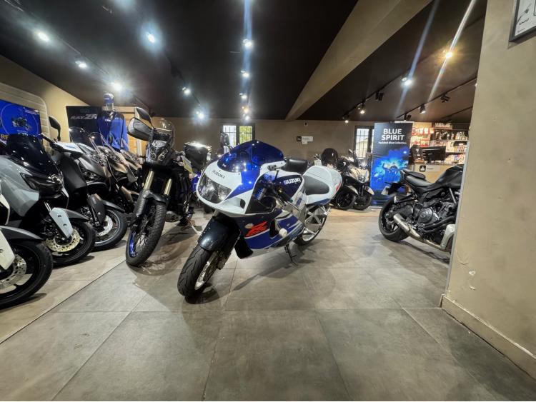 SUZUKI GSX-R 750 SRAD