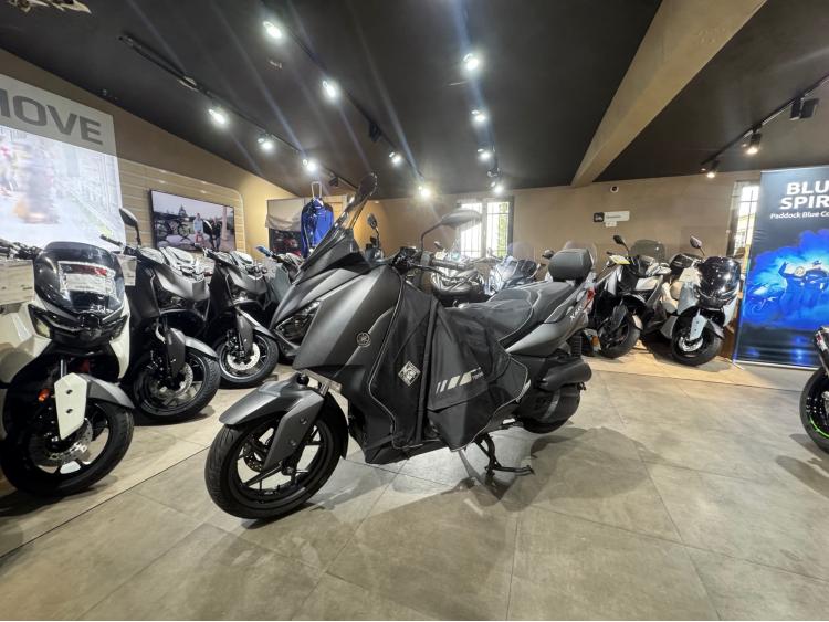 YAMAHA X-MAX 125
