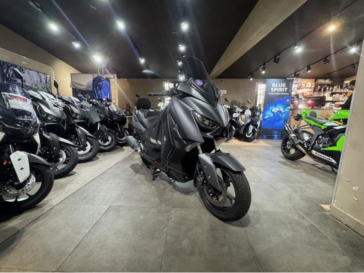 YAMAHA X-MAX 125
