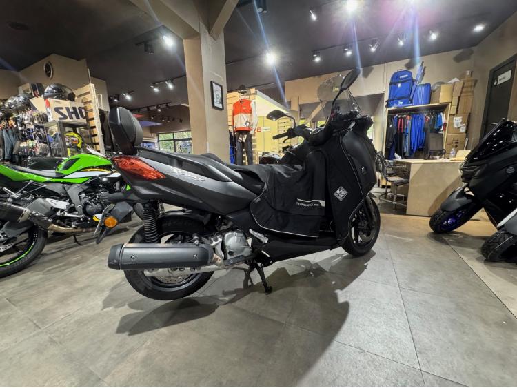 YAMAHA X-MAX 125