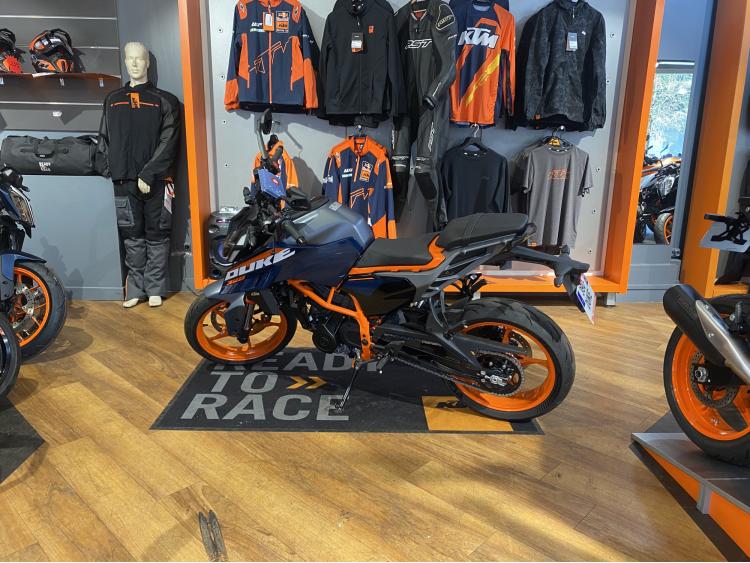 KTM 390 DUKE 2024 
