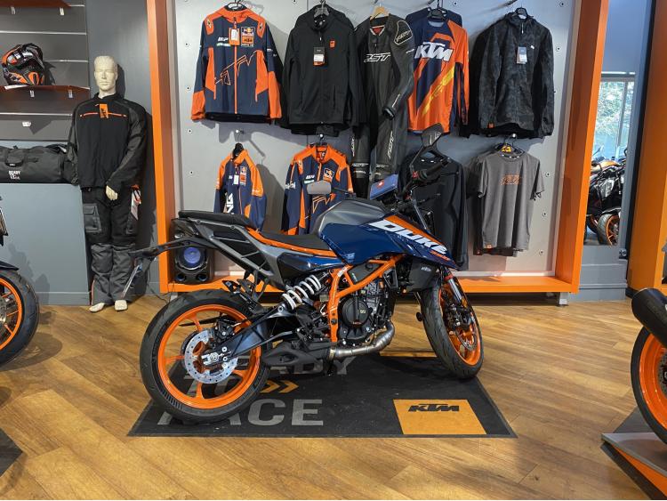 KTM 390 DUKE 2024 